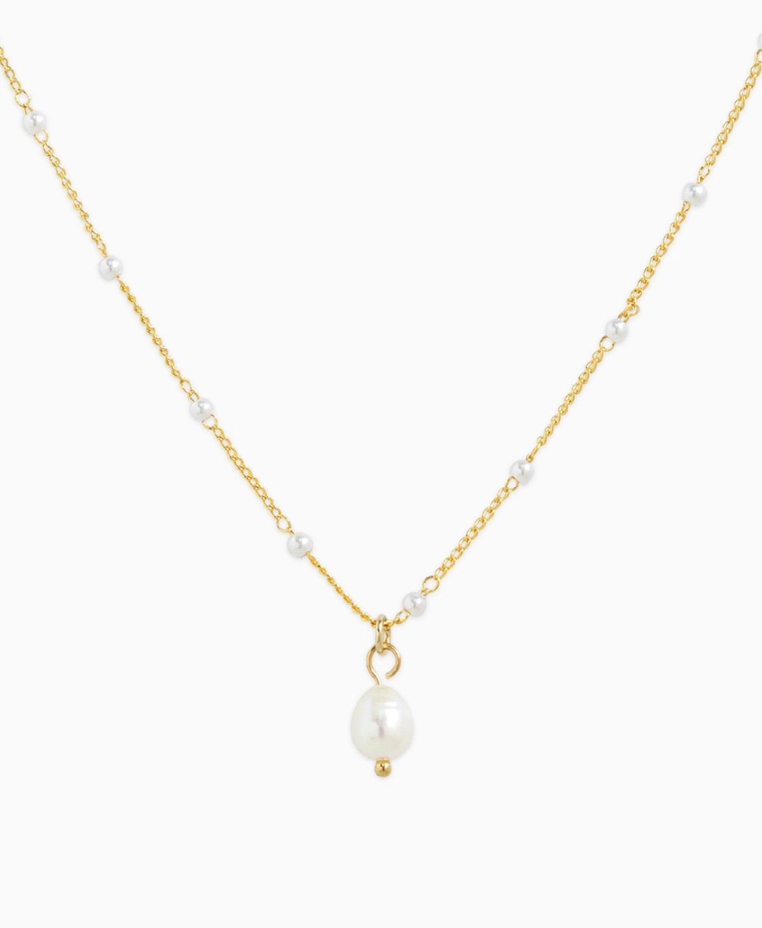 Delicate Pearl Pendant Necklace